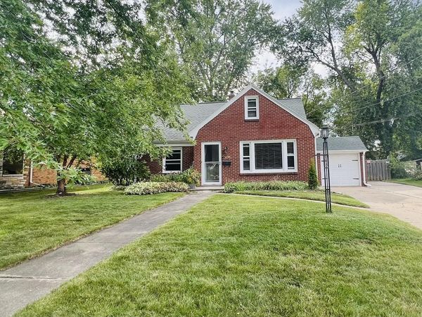 2374 JOURDAIN LANE, Green Bay, WI 54301
