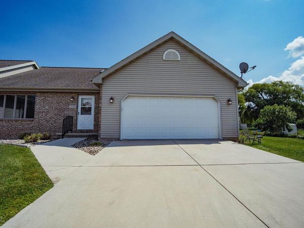 188 E PIONEER ROAD, Fond Du Lac, WI 54935