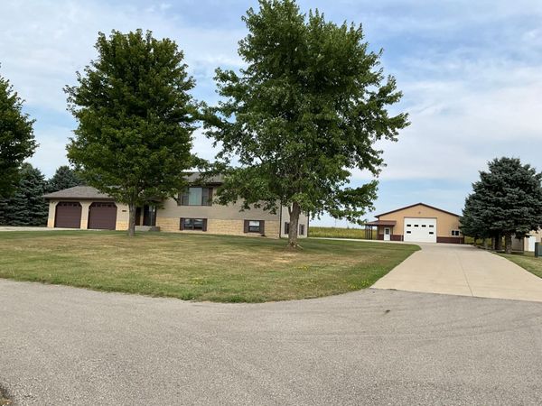 25227 State Highway 23, Roscoe, MN 56371