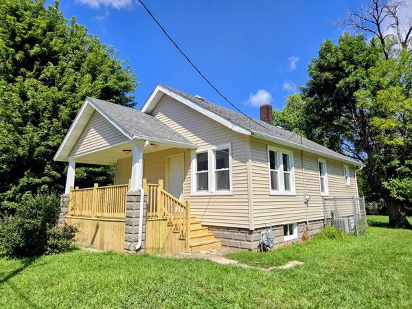 406 Cass Street , East Peoria, IL 61611