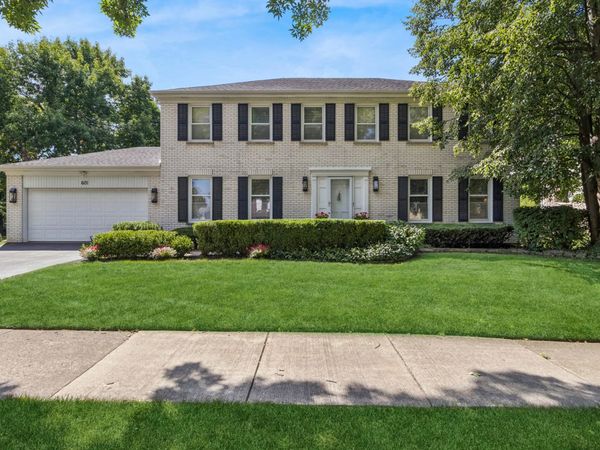601 W Kingsley Drive , Arlington Heights, IL 60004