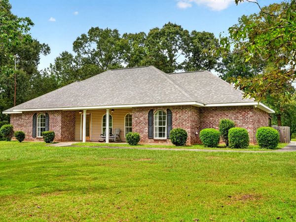 1201 Stanford Lake, Poplarville, MS 39470