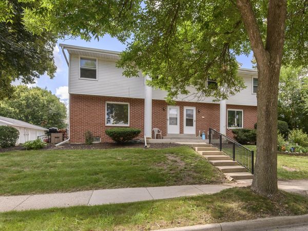 1320 Camden Way, Unit 2, Waukesha, WI 53186