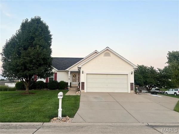 130 Granite Pointe Lane , Winfield, MO 63389
