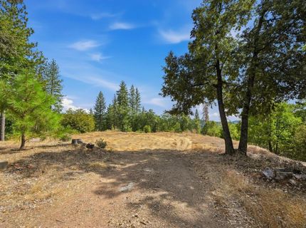 Old Donner Trl, Grass Valley, CA 95945 Photo
