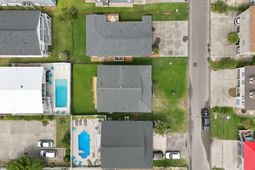 215 34th Ave. N  photo 4