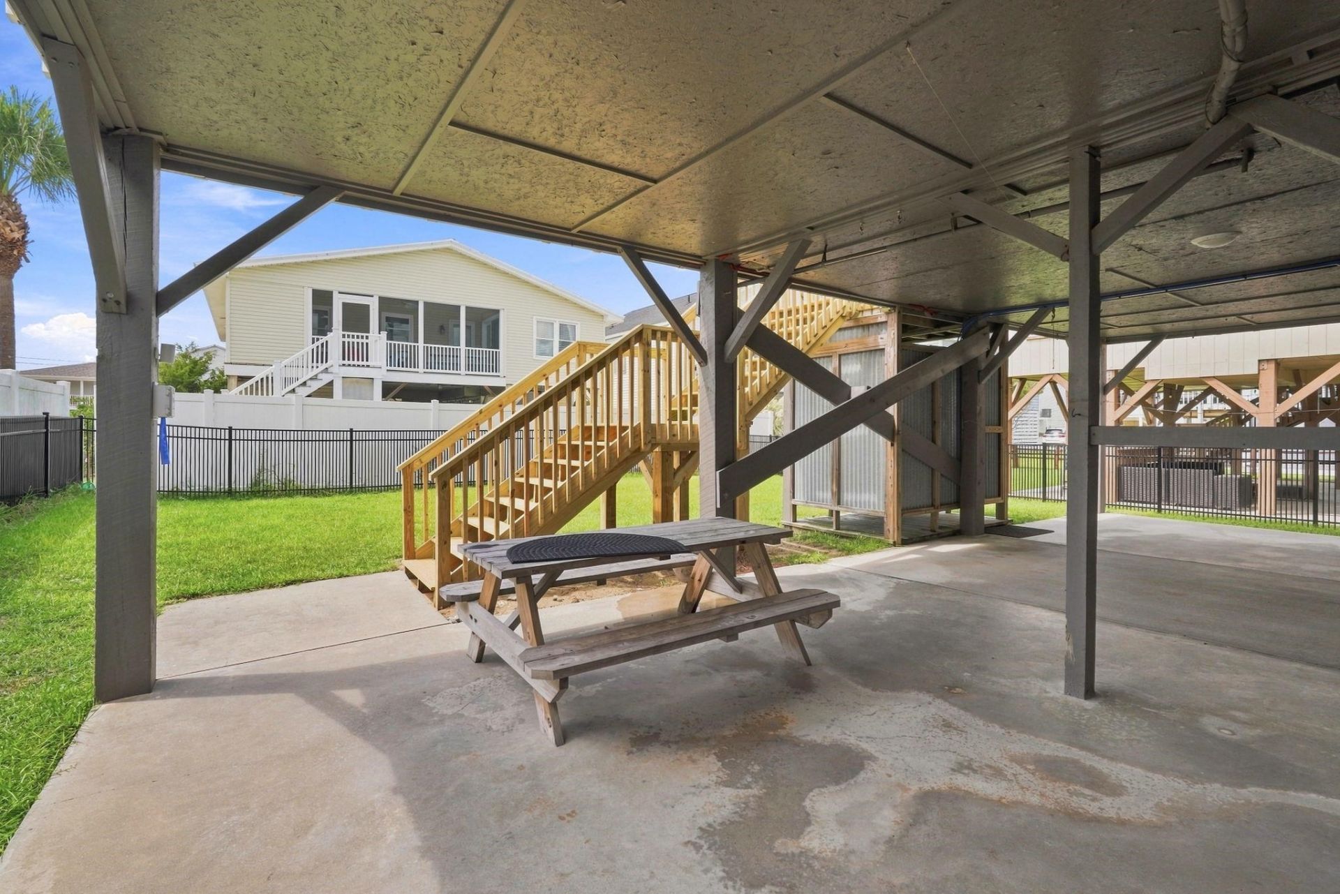 215 34th Ave. N  Photo 9