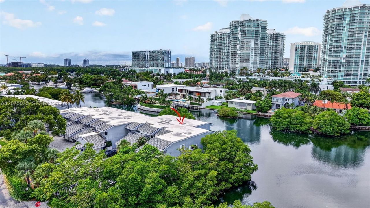203 Poinciana Dr , Unit 103, Sunny Isles Beach, FL 33160 Photo