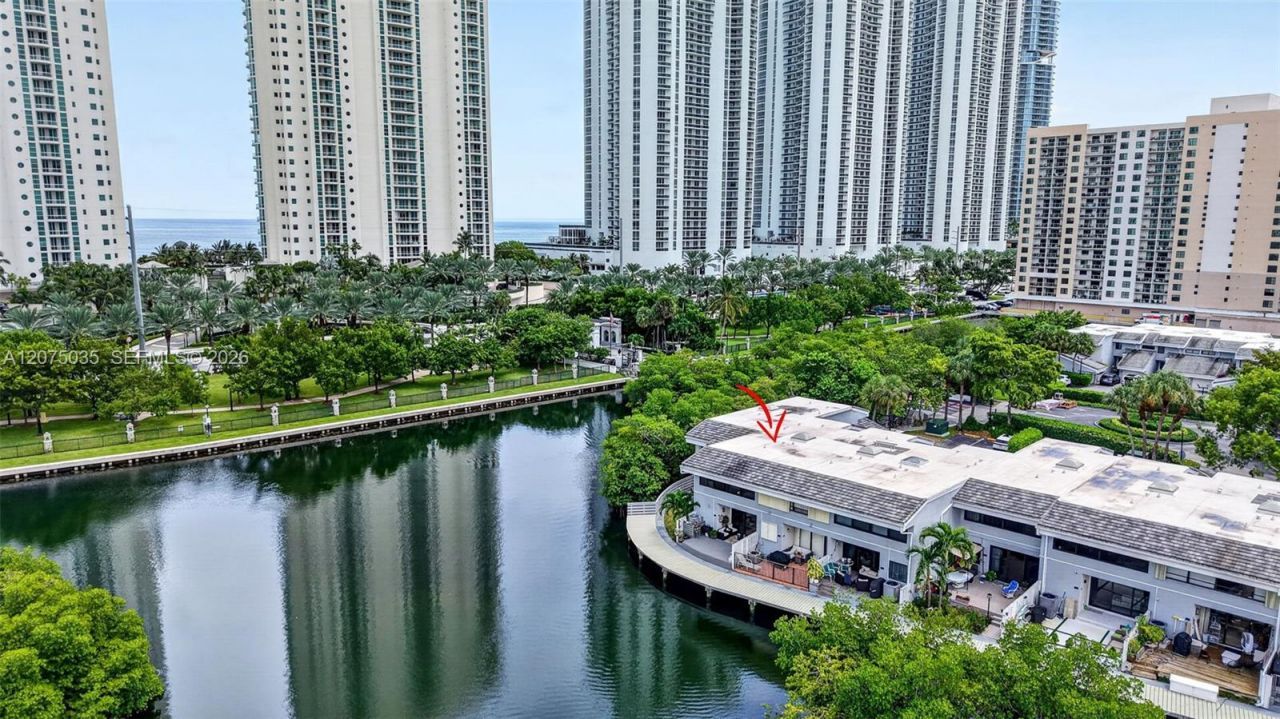 203 Poinciana Dr , Unit 103, Sunny Isles Beach, FL 33160 Photo