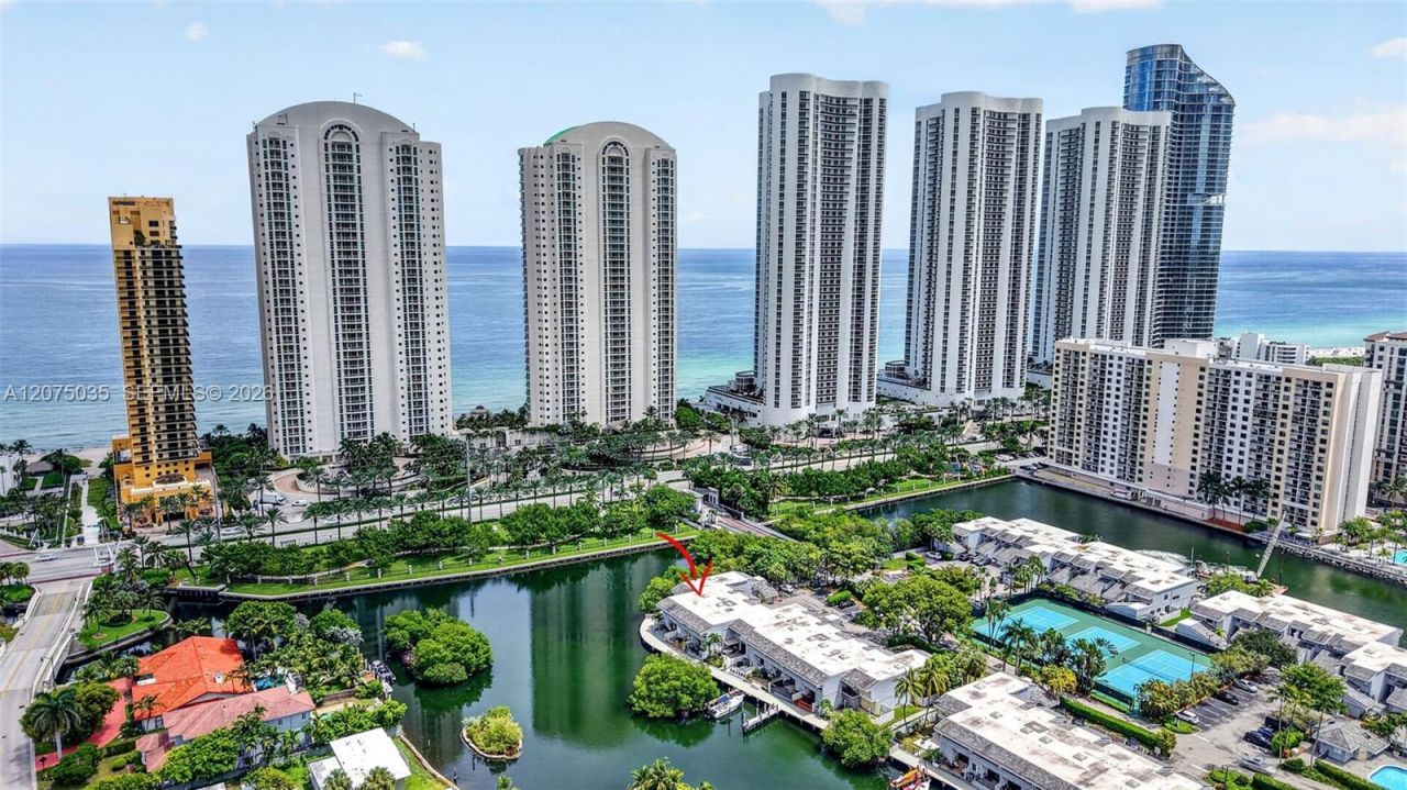 203 Poinciana Dr , Unit 103, Sunny Isles Beach, FL 33160 Photo