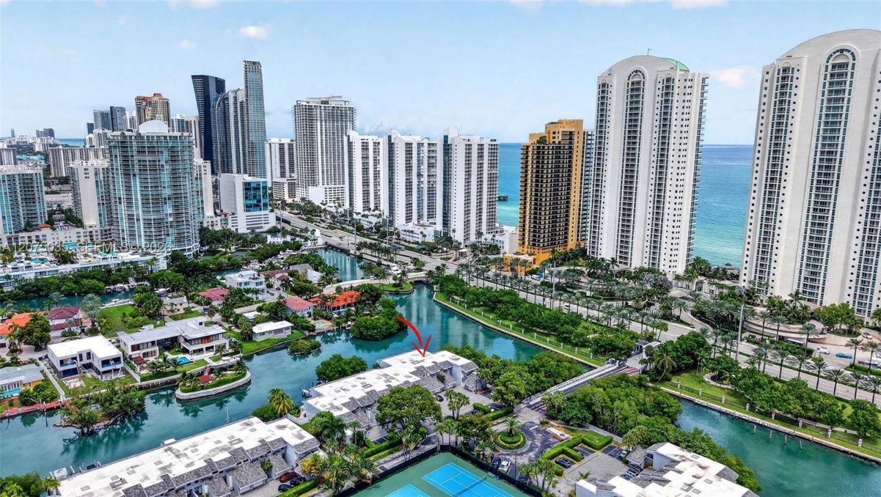 203 Poinciana Dr, Unit 103, Sunny Isles Beach, FL 33160 Photo