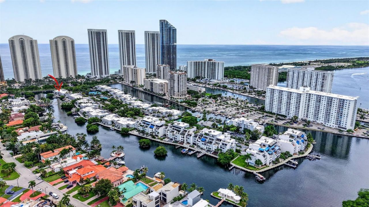 203 Poinciana Dr , Unit 103, Sunny Isles Beach, FL 33160 Photo