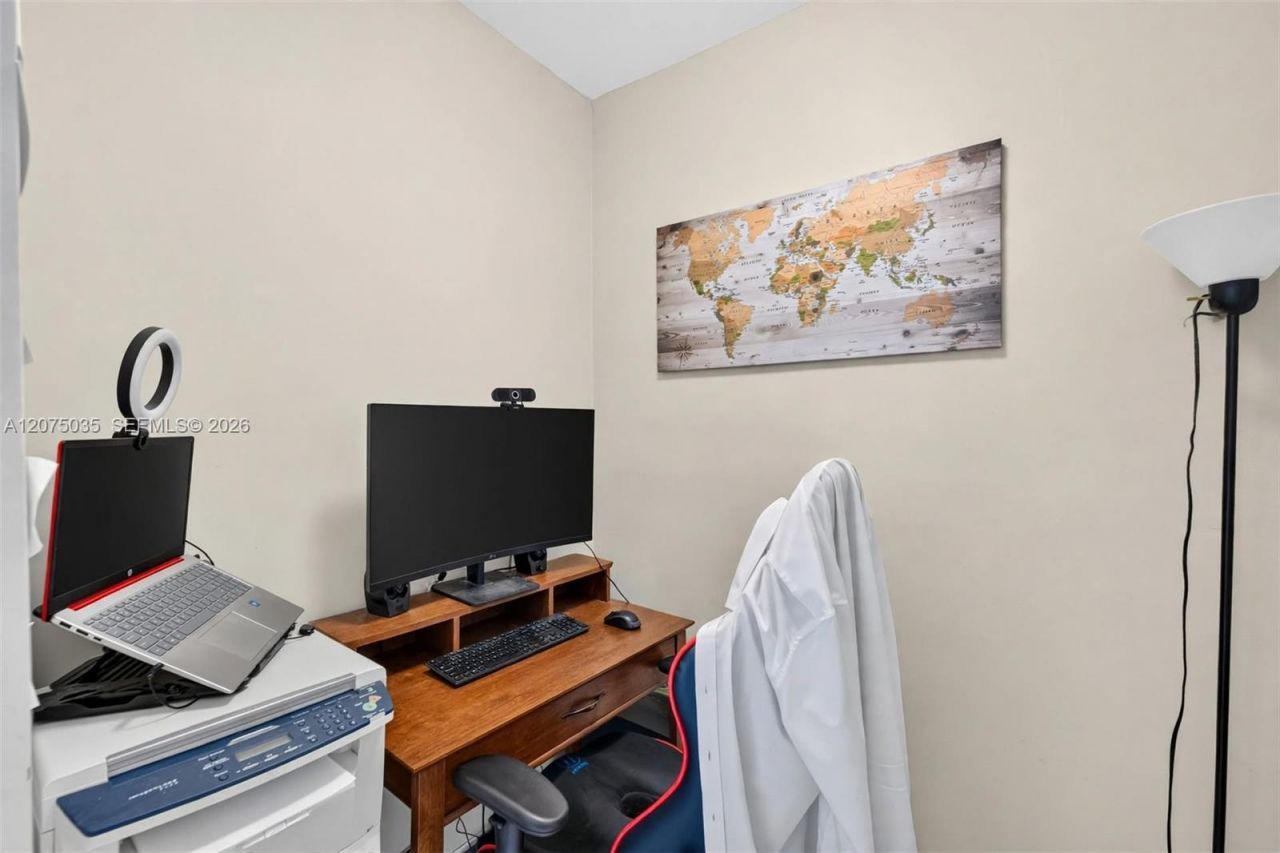 203 Poinciana Dr , Unit 103, Sunny Isles Beach, FL 33160 Photo