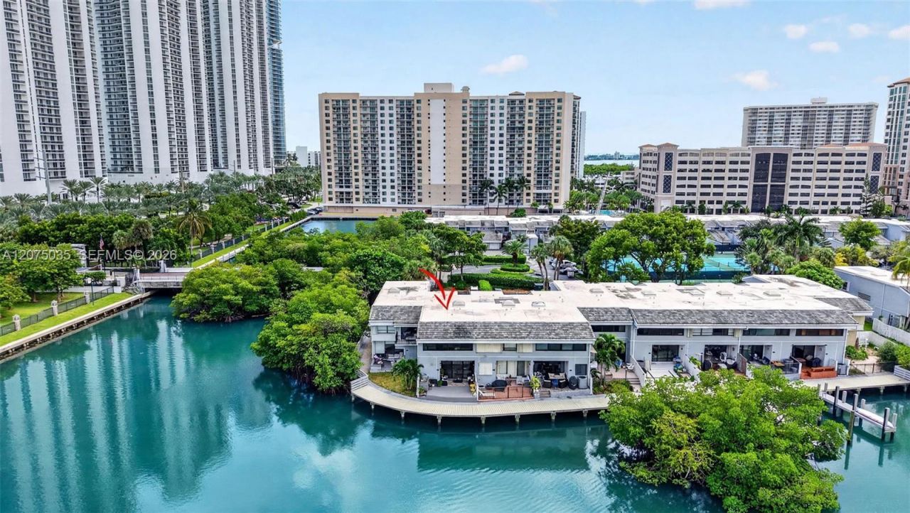 203 Poinciana Dr, Unit 103, Sunny Isles Beach, FL 33160 Photo