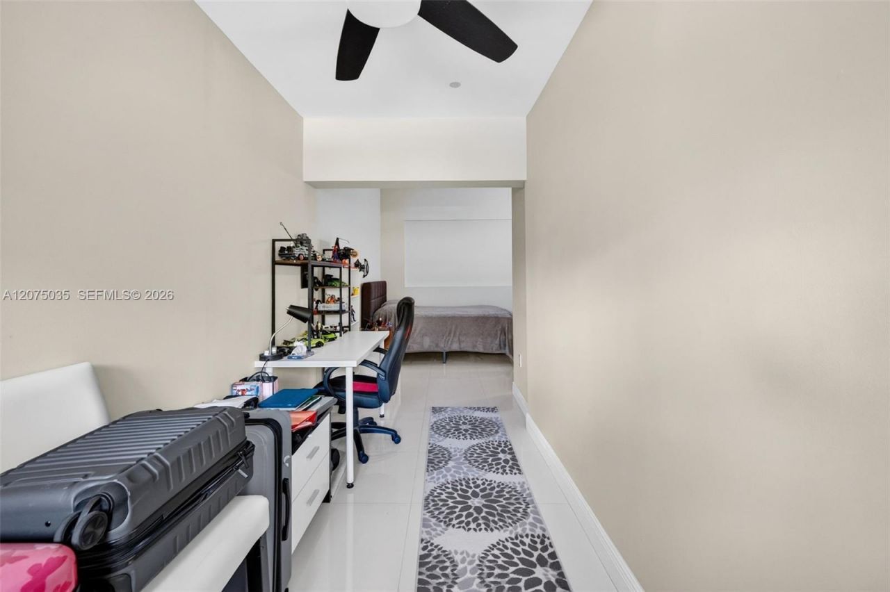 203 Poinciana Dr , Unit 103, Sunny Isles Beach, FL 33160 Photo