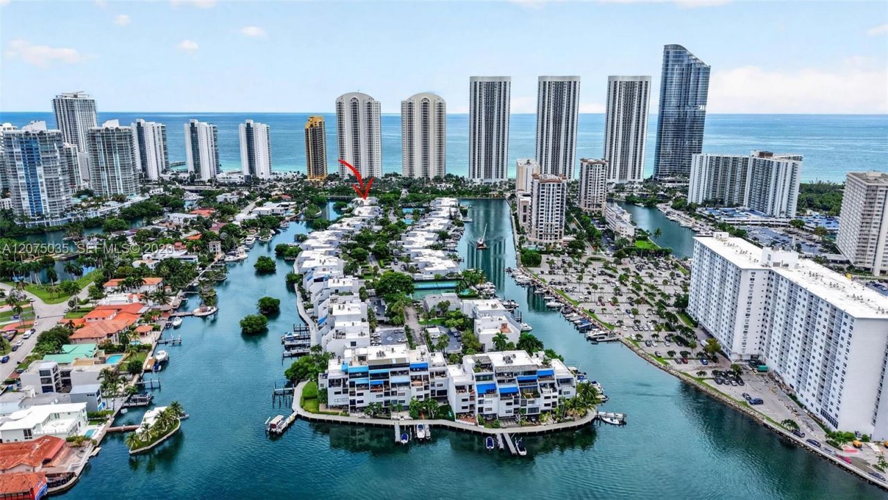 203 Poinciana Dr, Unit 103, Sunny Isles Beach, FL 33160 Photo