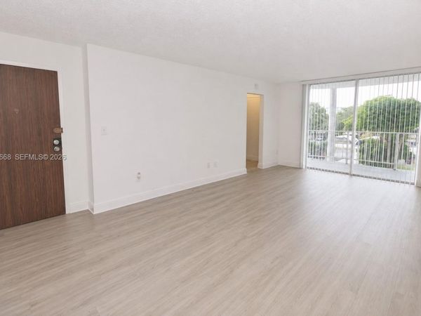486 NW 165th St Rd , Unit B-301, Miami, FL 33169