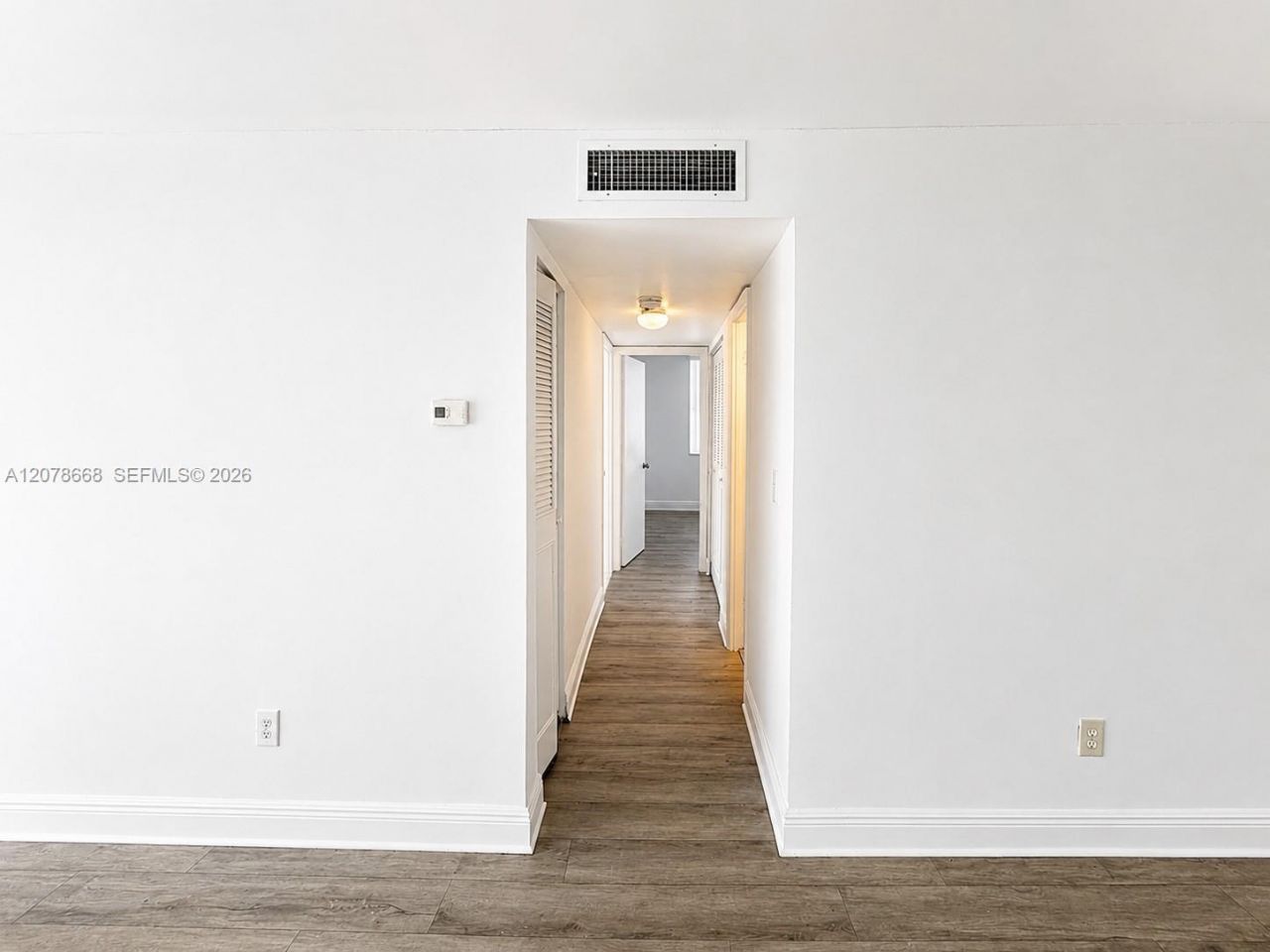 486 NW 165th St Rd, Unit B-301, Miami, FL 33169 Photo