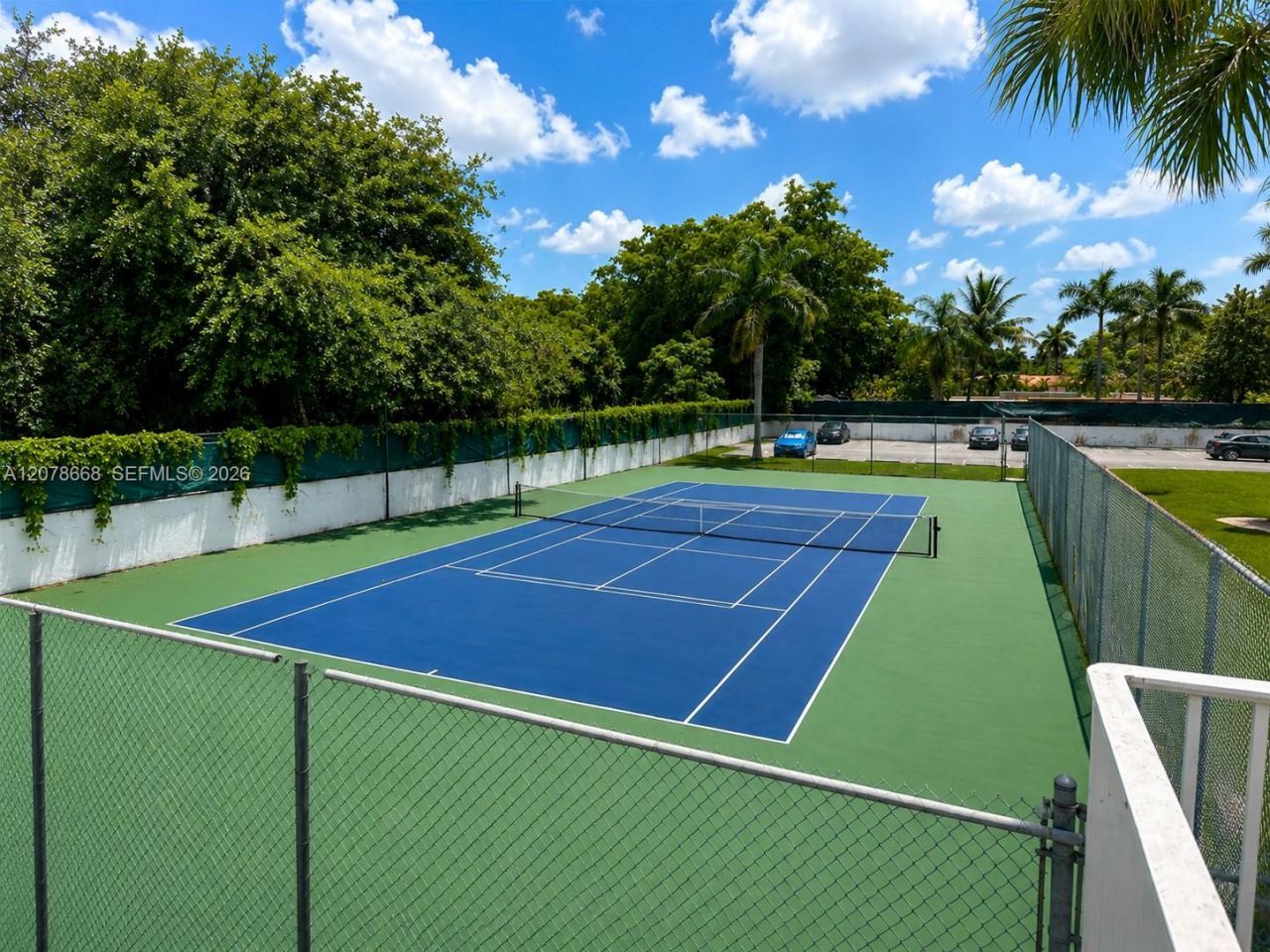 486 NW 165th St Rd , Unit B-301, Miami, FL 33169 Photo