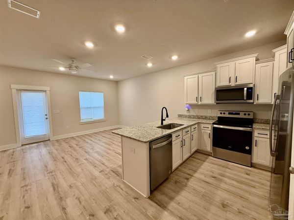 1471 Iroquois Ct, Pensacola, FL 32534