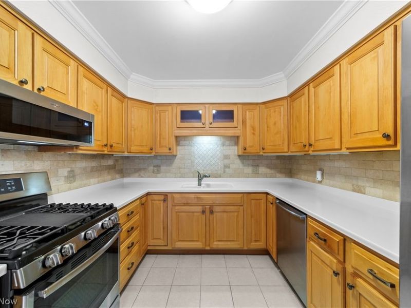 1034 Brook Lane, Rocky River, OH 44116 Photo 12