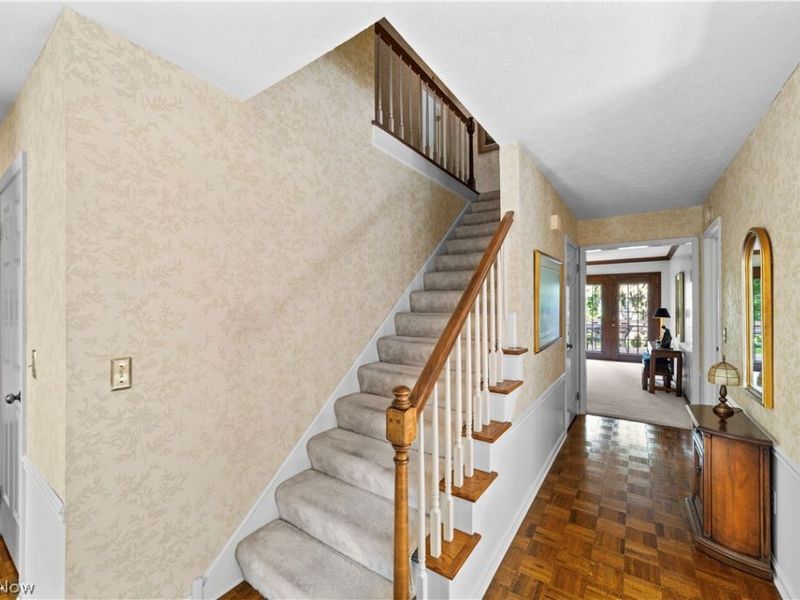 1034 Brook Lane, Rocky River, OH 44116 Photo 3