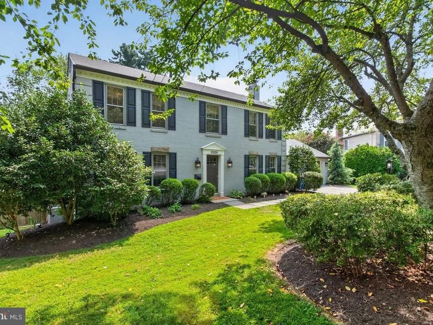 9209 Fernwood Road, Bethesda, MD 20817 Main Photo
