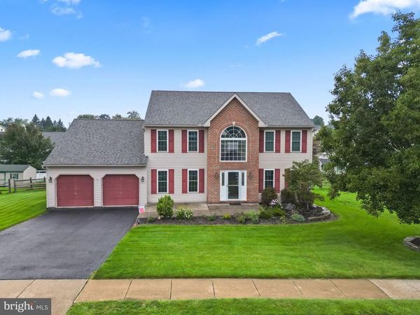 201 VERDURE LANE, DOUGLASSVILLE, PA 19518