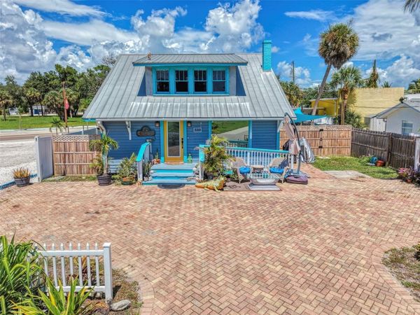 530 W GREEN STREET , ENGLEWOOD, FL 34223