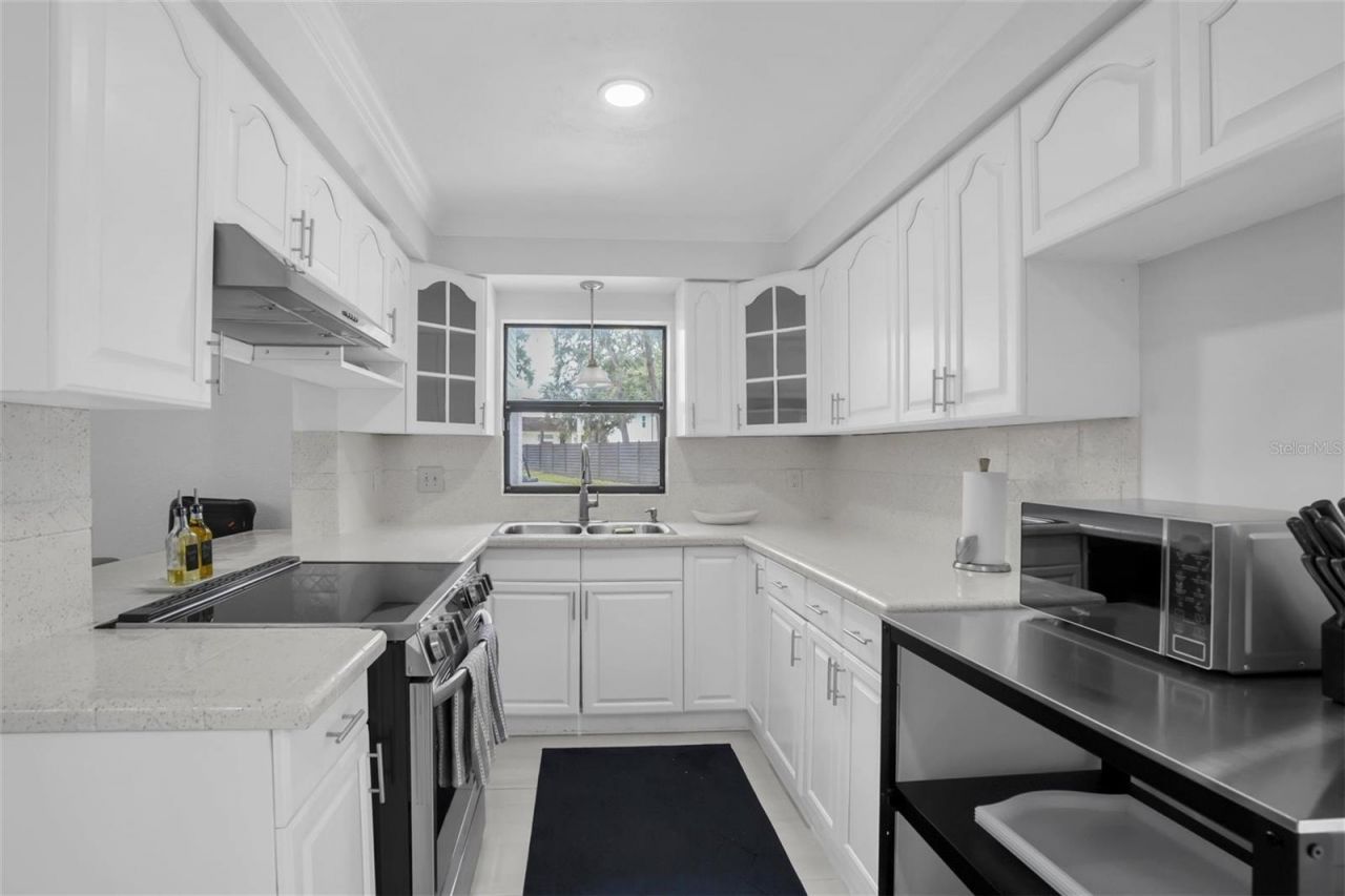 12409 N Boulevard , Tampa, FL 33612 Photo
