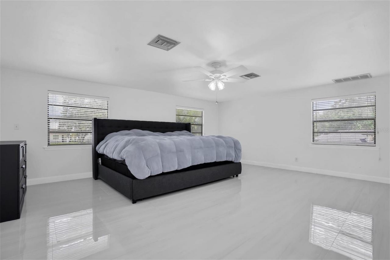 12409 N Boulevard , Tampa, FL 33612 Photo