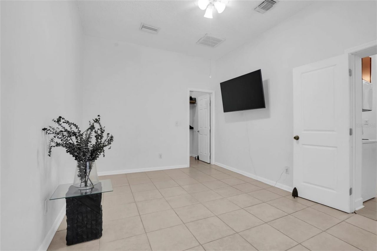 12409 N Boulevard , Tampa, FL 33612 Photo