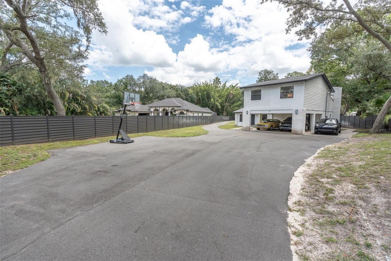 12409 N Boulevard , Tampa, FL 33612 Photo
