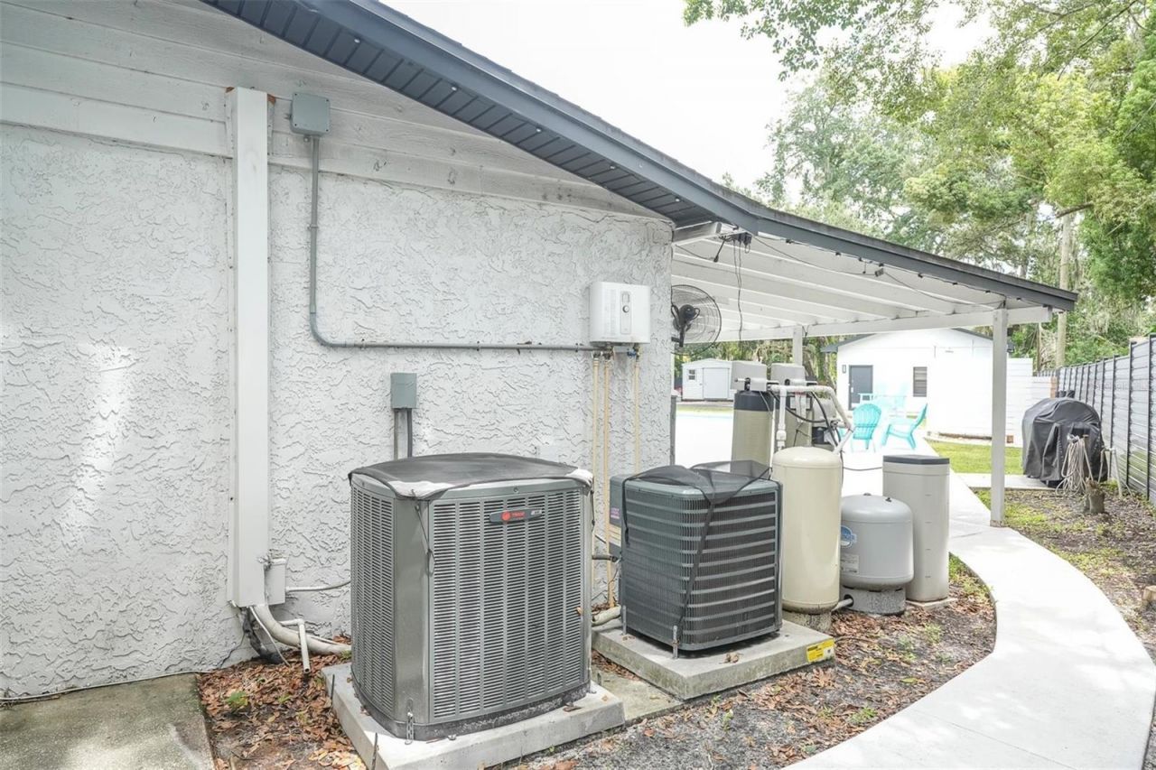 12409 N Boulevard , Tampa, FL 33612 Photo