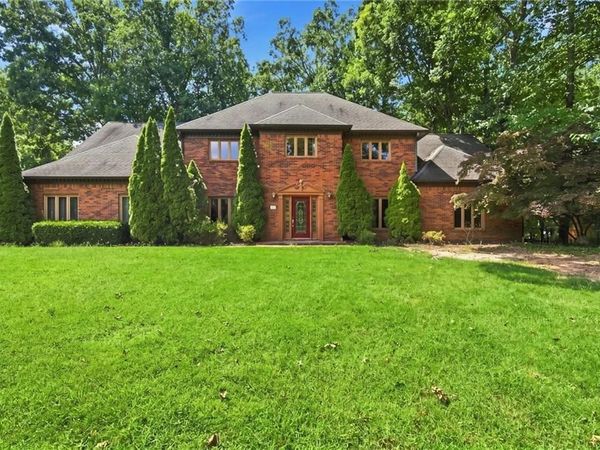 12110 Willow Run Road , Roswell, GA 30075