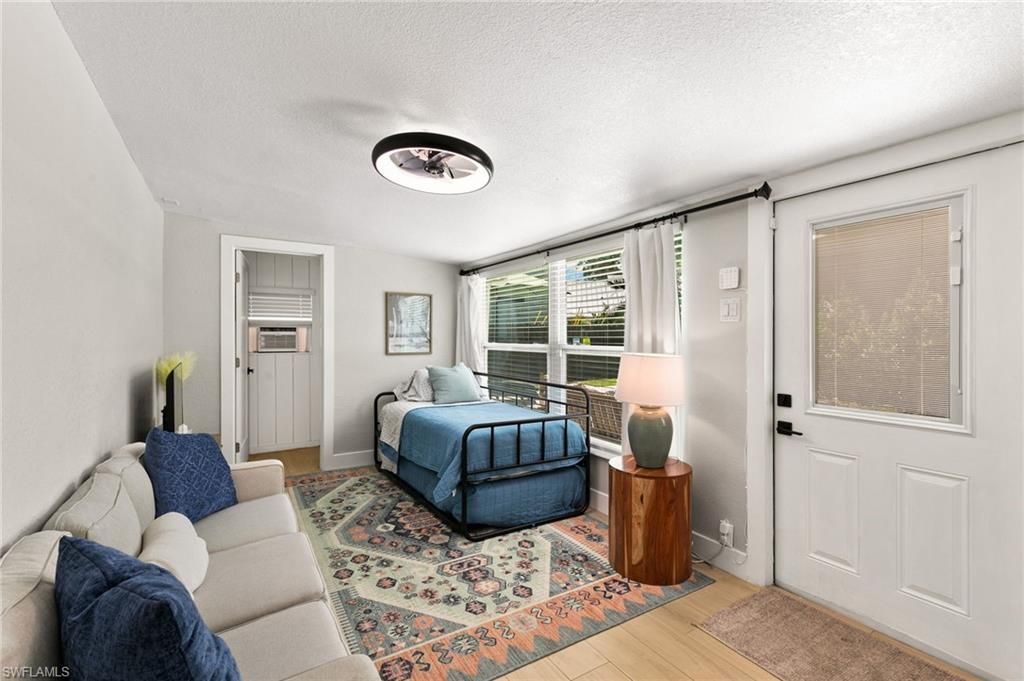 2160 Holiday Ln, Naples, FL 34104 Photo