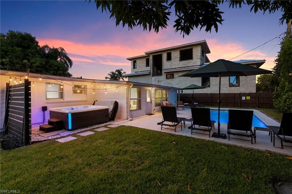 2160 Holiday Ln, Naples, FL 34104 Photo