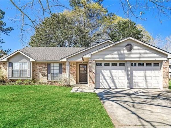 803 N LAKE VERRETT Court, Slidell, LA 70461