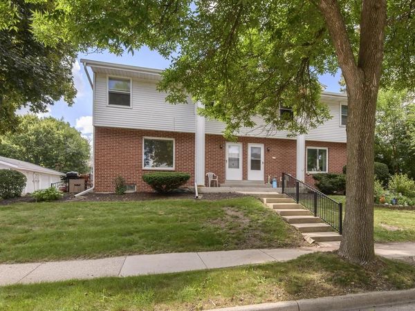 1320 Camden WAY, Unit 2, Waukesha, WI 53186