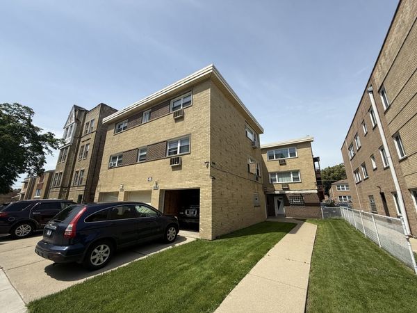 8030 Knox Avenue , Unit 2E, Skokie, IL 60076