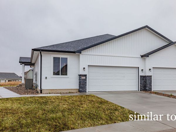 1522 Foxtail Drive SE, Altoona, IA 50009