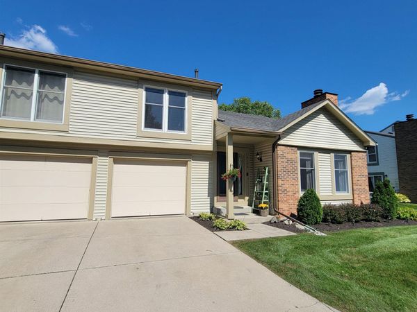 5136 Pinebrook Drive, Fort Wayne, IN 46804