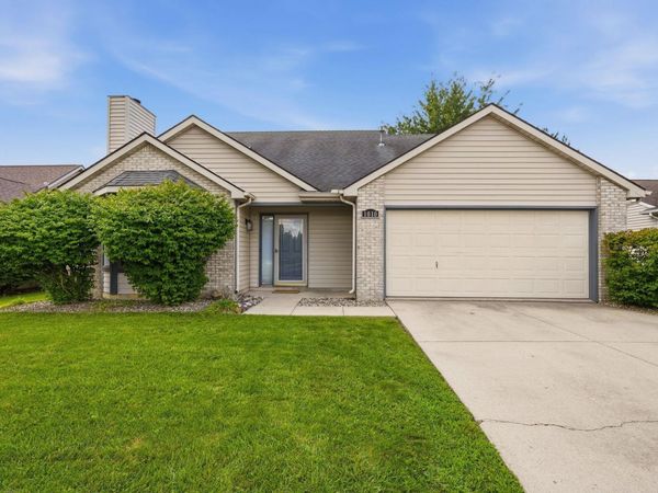 1010 Autumn Ridge Lane, Fort Wayne, IN 46804