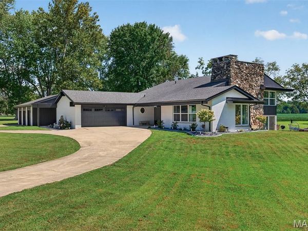 13750 Kayser Road, Highland, IL 62249