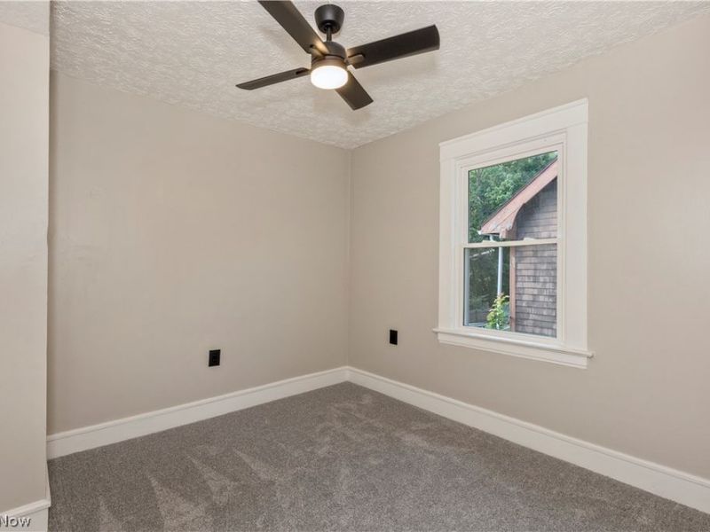 10538 Elmarge Avenue, Cleveland, OH 44105 Photo 24