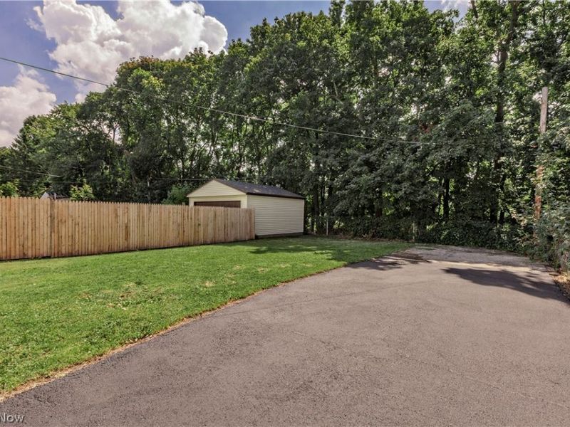 10538 Elmarge Avenue, Cleveland, OH 44105 Photo 36
