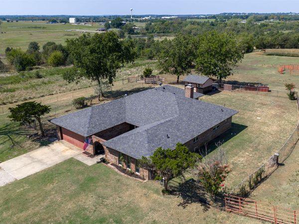 108159 Highway 56 , Okemah, OK 74859