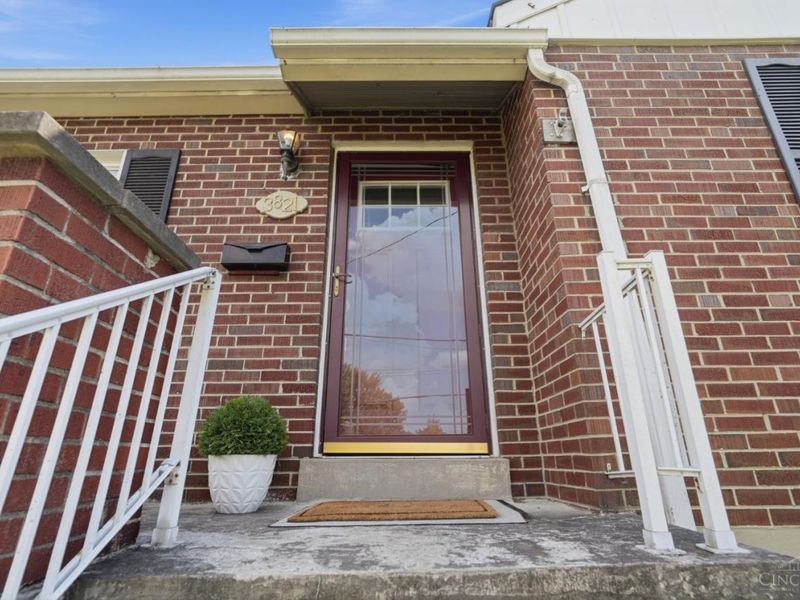 3821 OLeary Avenue, Deer Park, OH 45236 Photo 3