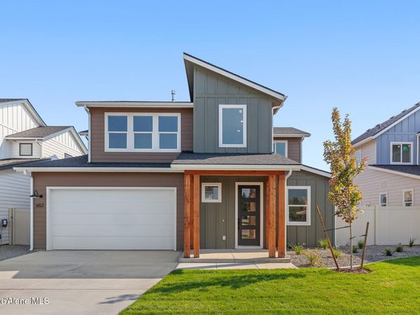 652 MOSCOW ST , Sandpoint, ID 83864