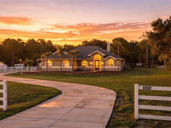 8302 WEST DRIVE , WESLEY CHAPEL, FL 33544